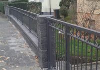 Zaun auf dem Mauersockel, Rauten-Design